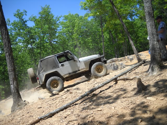 ai168.photobucket.com_albums_u179_amcjeepman_Trail_20Jeep_DSCN0157.jpg