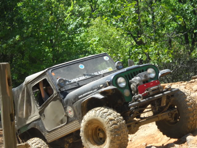 ai168.photobucket.com_albums_u179_amcjeepman_Trail_20Jeep_DSCN0162.jpg