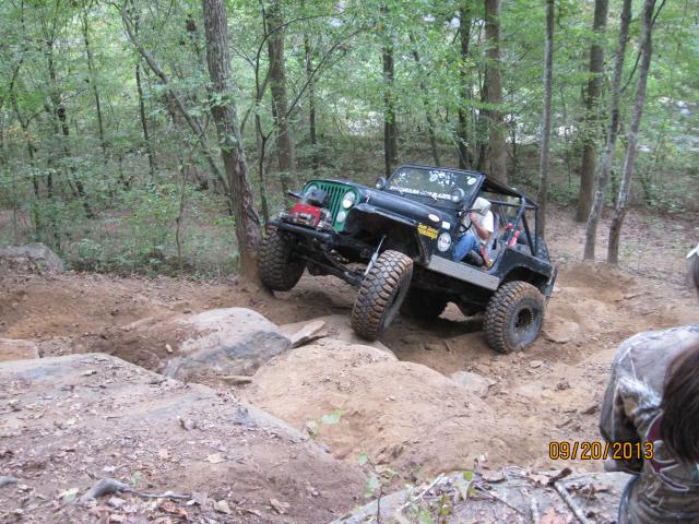 ai168.photobucket.com_albums_u179_amcjeepman_Trail_20Jeep_IMG_1812.jpg