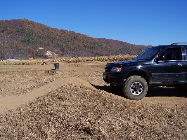 ai168.photobucket.com_albums_u182_turtlemechanic_ractrackpics_beforejump1.jpg