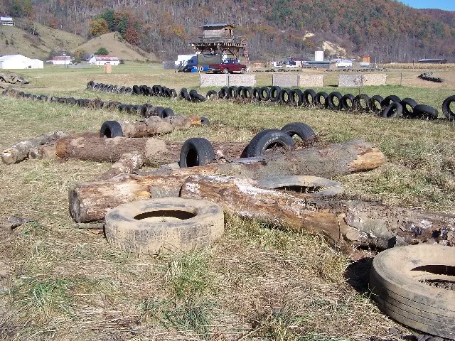 ai168.photobucket.com_albums_u182_turtlemechanic_ractrackpics_obsticlecourseanotherveiw.jpg