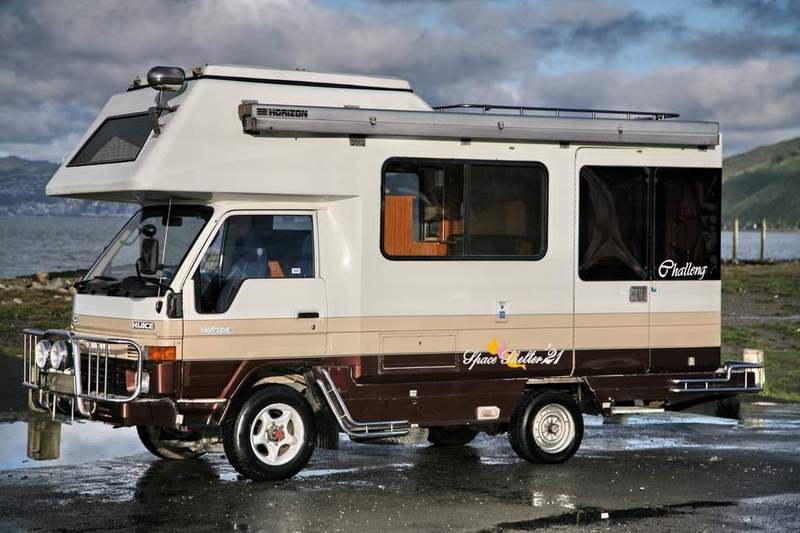 ai17.photobucket.com_albums_b60_1madmonk_motorhome.jpg