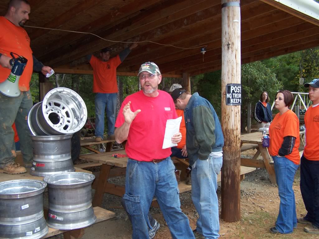 ai18.photobucket.com_albums_b107_upnover_KC4x4_20FARM_20EVENT_20OCT_2018_202008_Picture011.jpg