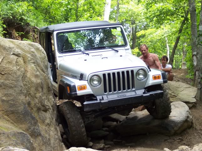 ai18.photobucket.com_albums_b127_lildale_100_0406.jpg
