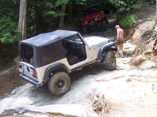 ai18.photobucket.com_albums_b127_lildale_100_0417.jpg
