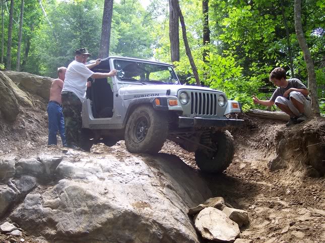 ai18.photobucket.com_albums_b127_lildale_100_0425.jpg