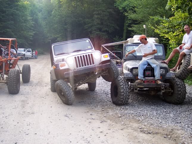 ai18.photobucket.com_albums_b127_lildale_100_0428.jpg