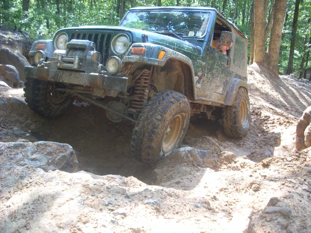 ai182.photobucket.com_albums_x267_bjharding_2007_02_20tj_mejeep1.jpg
