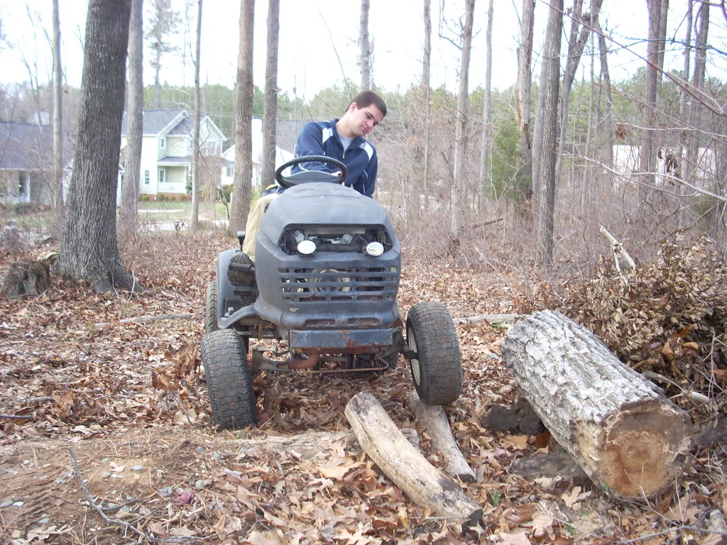 ai182.photobucket.com_albums_x267_bjharding_2007_mud_20mower_DSCN0216.jpg