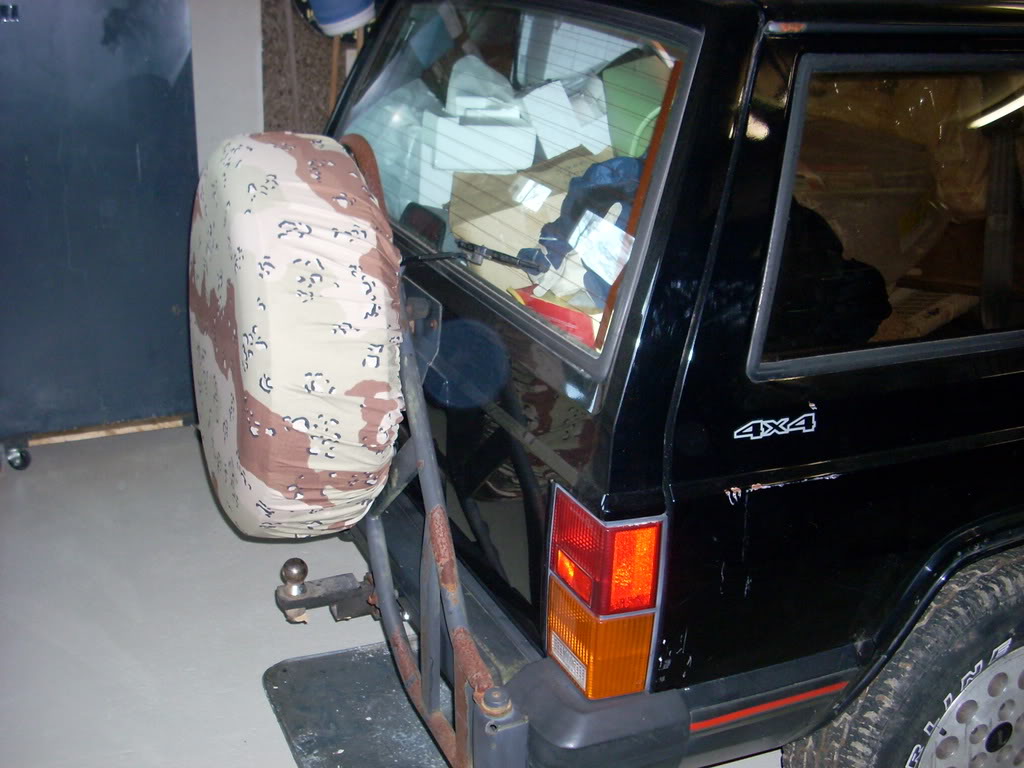 ai182.photobucket.com_albums_x267_bjharding_2007_mud_20mower_wills_20xj_DSCN0127.jpg