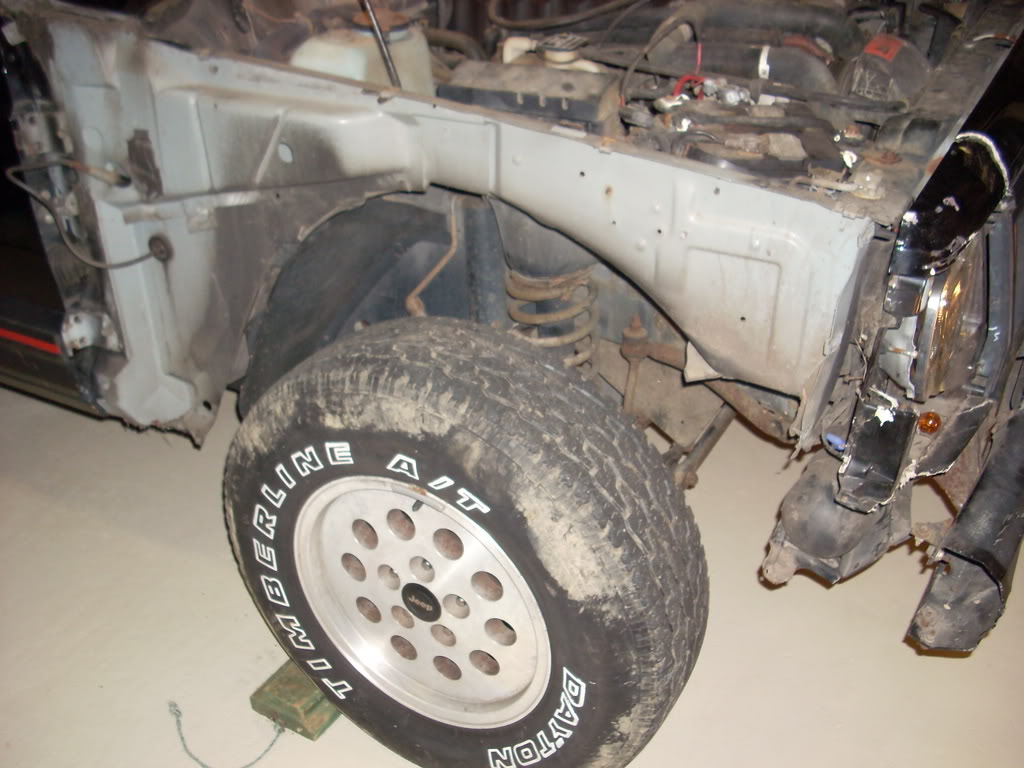 ai182.photobucket.com_albums_x267_bjharding_2007_mud_20mower_wills_20xj_DSCN0176.jpg