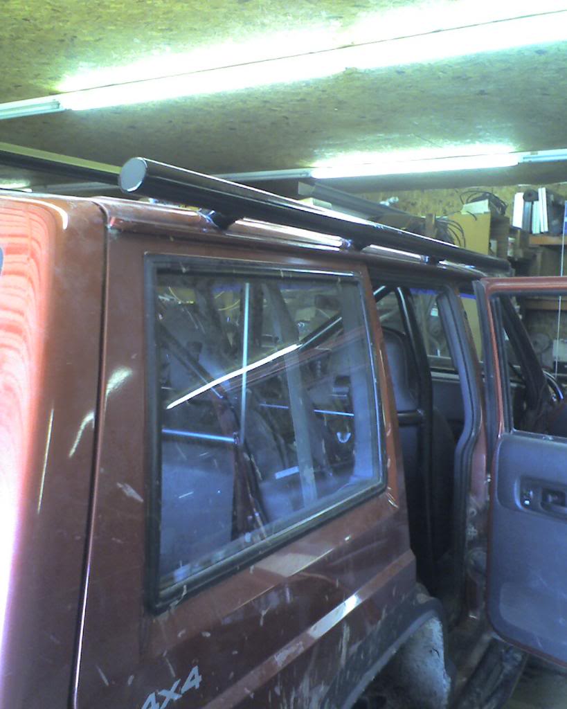 ai190.photobucket.com_albums_z249_99ncxj_XJ_20cage_cage794.jpg