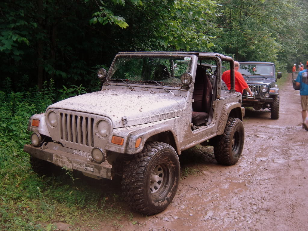 ai191.photobucket.com_albums_z10_mykalj_Places_wvcor08_DSC09393.jpg