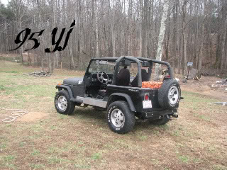 ai194.photobucket.com_albums_z48_CHAMPTS20_jeep002_1.jpg