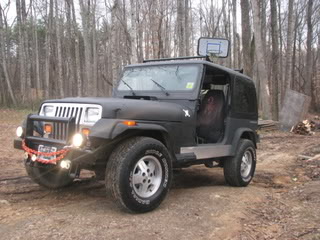 ai194.photobucket.com_albums_z48_CHAMPTS20_jeep008.jpg