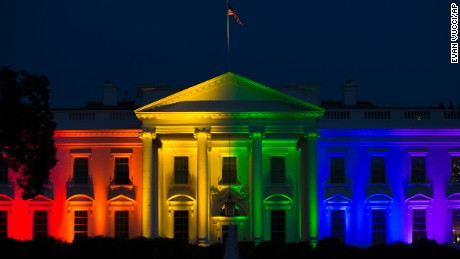 ai2.cdn.turner.com_cnnnext_dam_assets_150626213815_rainbow_white_house_large_169.jpg