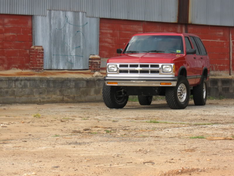 ai2.photobucket.com_albums_y20_GimmieBoost_Blazer_IMG_0028.jpg