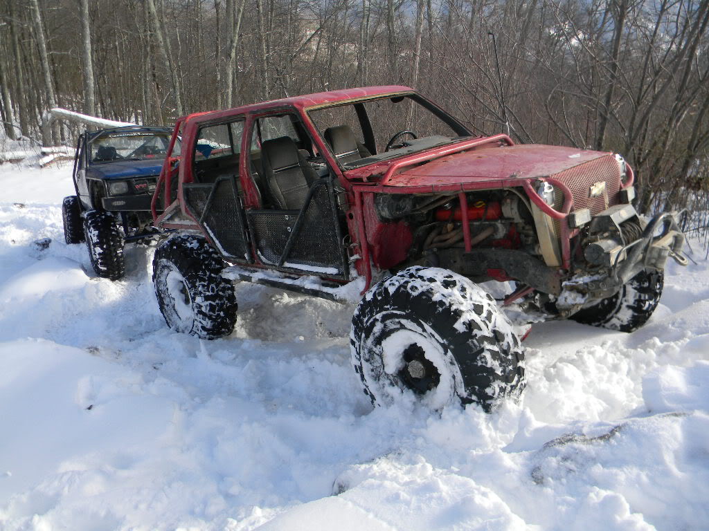 ai206.photobucket.com_albums_bb43_mom2maddy_photo_SnowwheelingCallalantee1_15_2010028.jpg