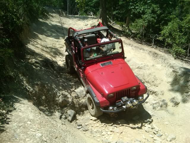 ai208.photobucket.com_albums_bb79_StratoMX5_Jeep_20Pictures_IMG00132_20100711_1434.jpg