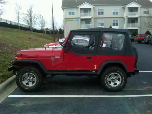 ai208.photobucket.com_albums_bb79_StratoMX5_jeepside2a.jpg