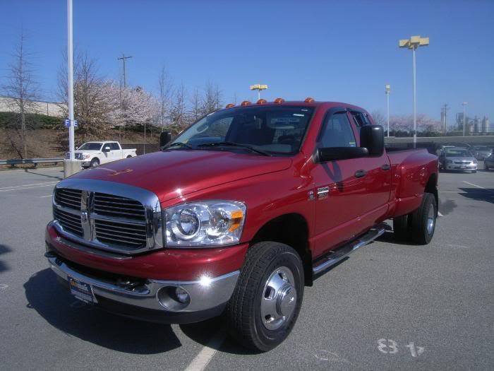 ai209.photobucket.com_albums_bb284_tlucier_2008_20Dodge_20Ram_203500_image01.jpg