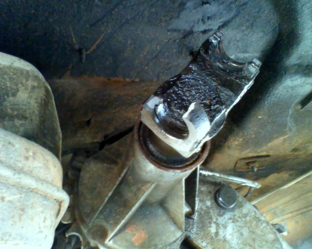 ai212.photobucket.com_albums_cc116_336wheeler_brokend_shaft.jpg