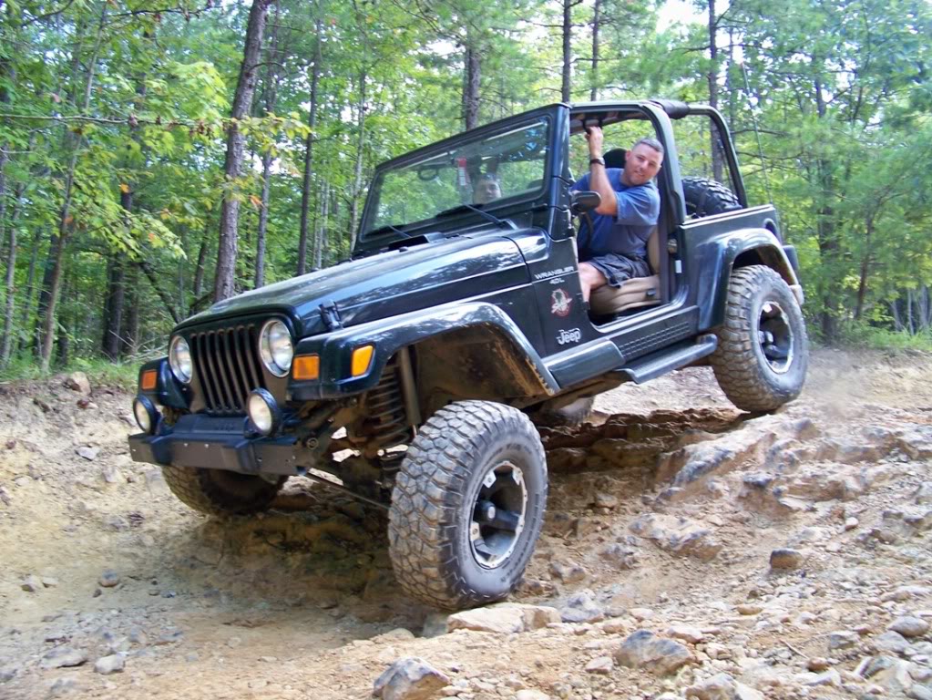 ai212.photobucket.com_albums_cc201_elrojogrande_Uwharrie_August_2010_2_100_1843.jpg