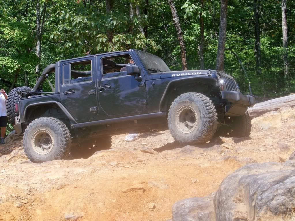 ai212.photobucket.com_albums_cc201_elrojogrande_Uwharrie_August_2010_2_100_1885.jpg