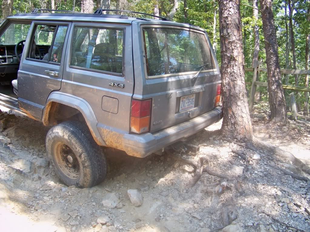 ai212.photobucket.com_albums_cc201_elrojogrande_Uwharrie_August_2010_2_100_1902.jpg