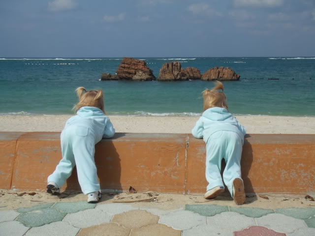 ai213.photobucket.com_albums_cc240_kot4bye_Beach.jpg