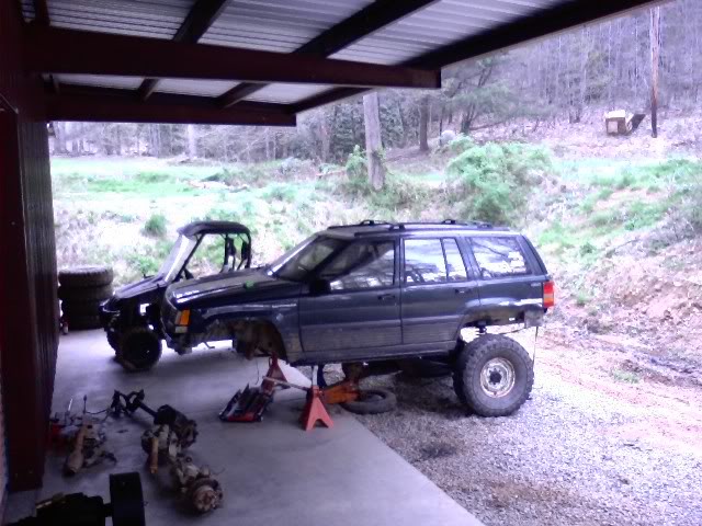 ai215.photobucket.com_albums_cc27_fmtndrummer_0411081532.jpg