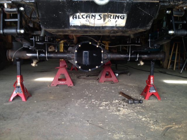 ai215.photobucket.com_albums_cc29_R_Queen_Jeepsterbuild_203_zpsxsfe3rk2.jpg
