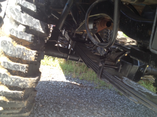 ai215.photobucket.com_albums_cc29_R_Queen_jeepsterbuild_209_zpszvlc4z4w.jpg