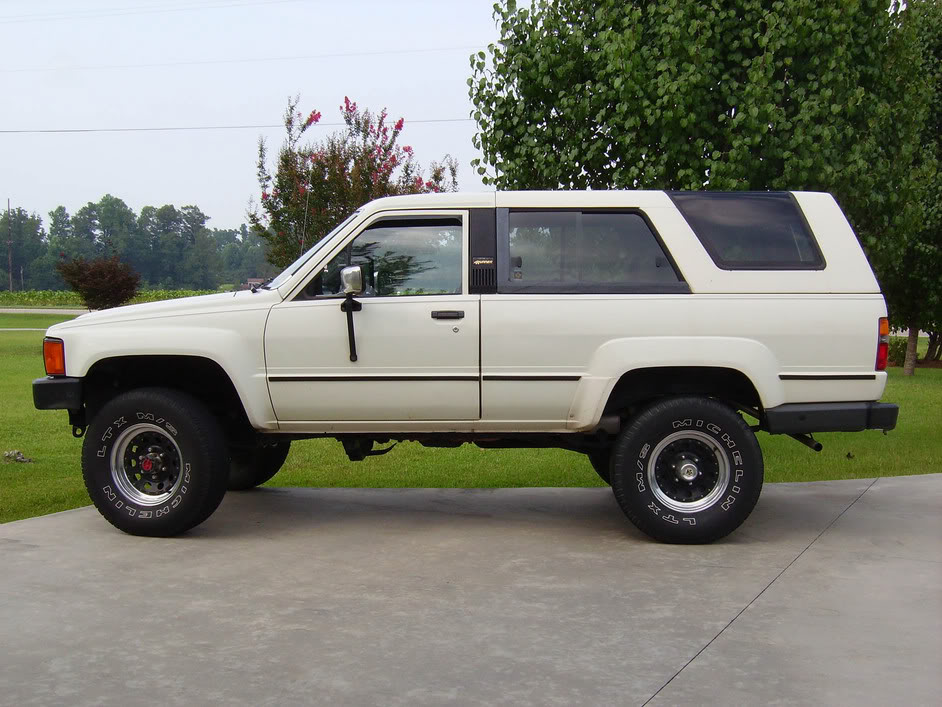 ai22.photobucket.com_albums_b327_tdowless_4RUNNER.jpg