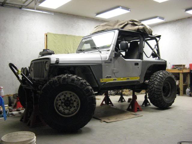 ai22.photobucket.com_albums_b349_foreman1063_Jeep_201_20ton_20build_Picture006.jpg