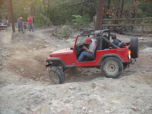 ai225.photobucket.com_albums_dd111_manofwar012_Uwharrie_2010_9_107.jpg