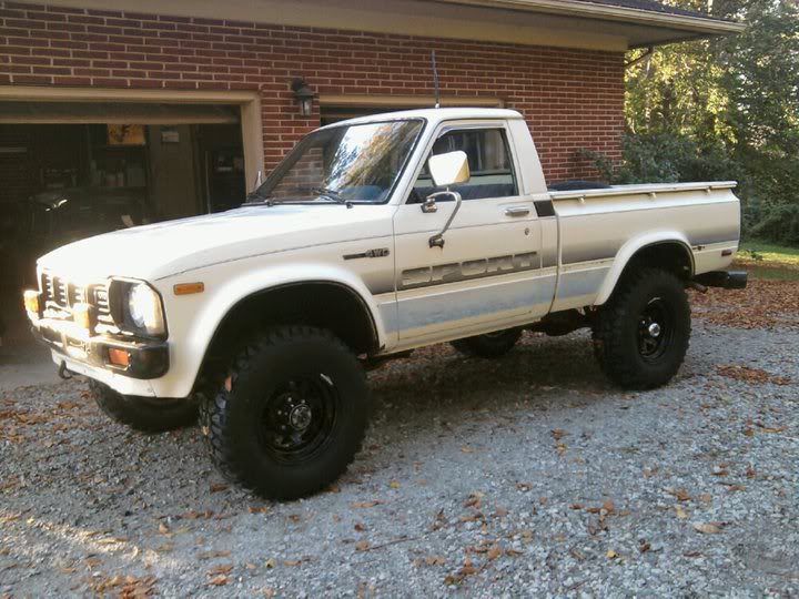 ai23.photobucket.com_albums_b356_vwwomack_1979_20toyota_20pickb93e84045c15e39206dfacdb6609a868.jpg