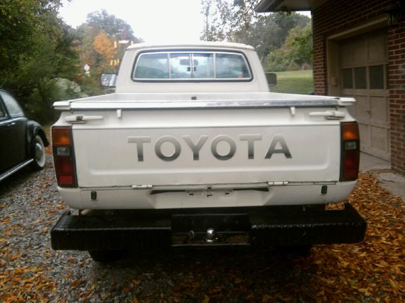 ai23.photobucket.com_albums_b356_vwwomack_1979_20toyota_20pickup_get_attachment_4aspx.jpg