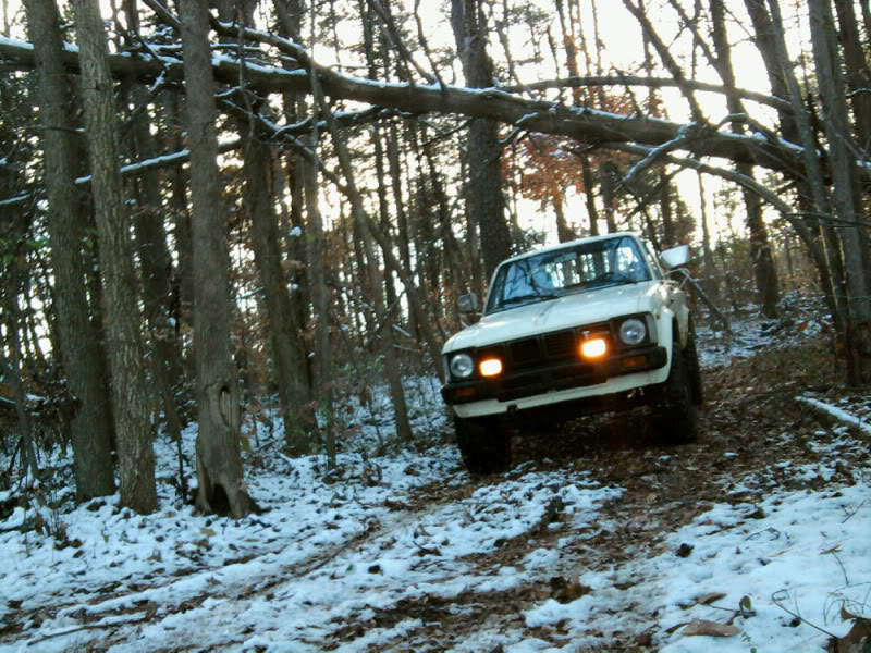 ai23.photobucket.com_albums_b356_vwwomack_1979_20toyota_20pickup_get_attachment_4aspx_3.jpg