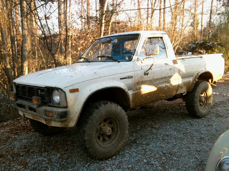 ai23.photobucket.com_albums_b356_vwwomack_1979_20toyota_20pickup_get_attachment_5aspx_2.jpg