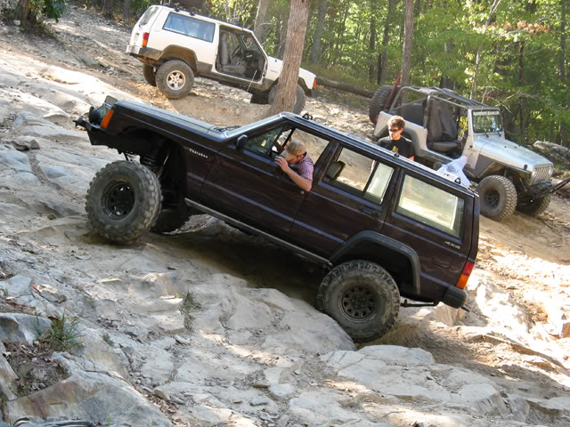 ai23.photobucket.com_albums_b392_drew_and_not_u_jeep_UNF_209_30_07_UNF9_30_07052.jpg