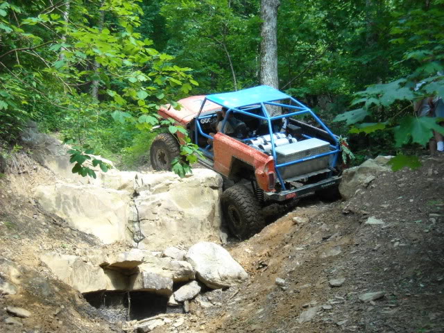 ai232.photobucket.com_albums_ee46_orangecherokee_Windrock_20June_2009_DSCN0176.jpg