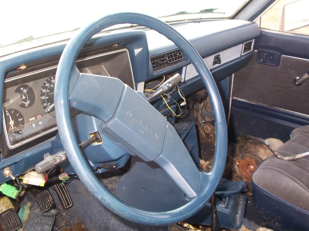 ai237.photobucket.com_albums_ff7_marvilusone1970_nissan_20parts_100_1974.jpg