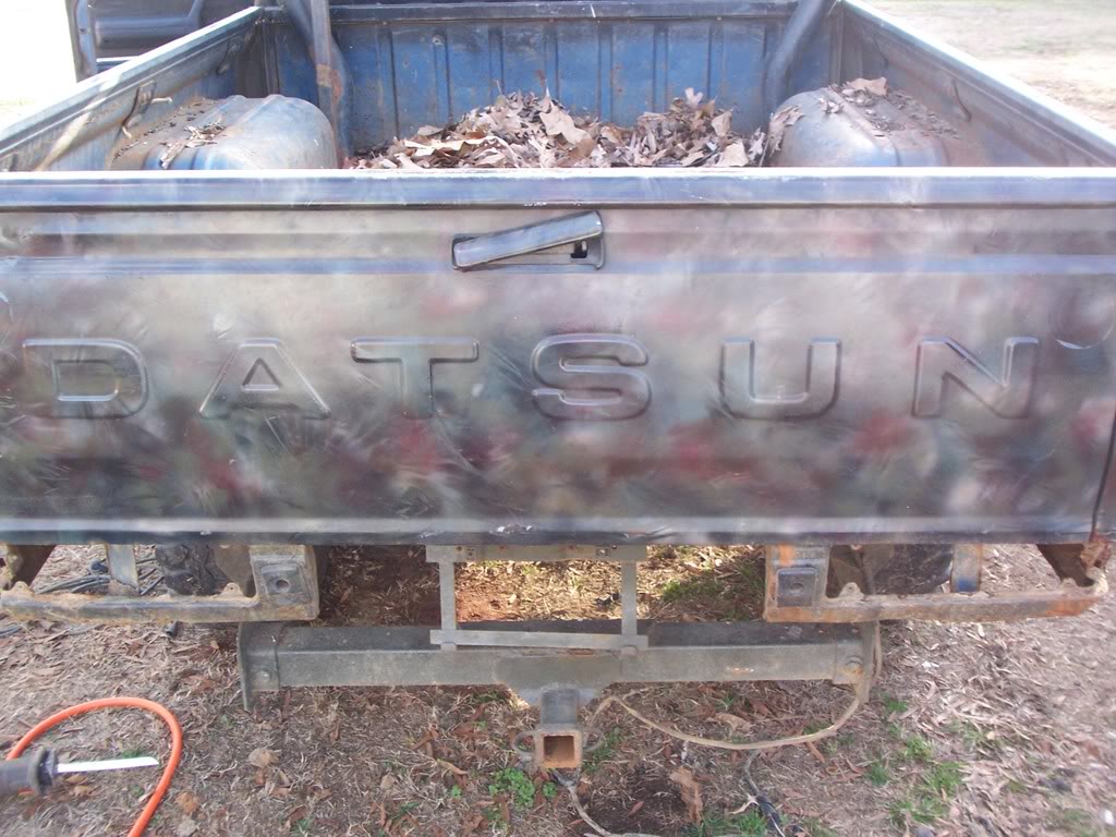 ai237.photobucket.com_albums_ff7_marvilusone1970_nissan_20parts_100_1976.jpg