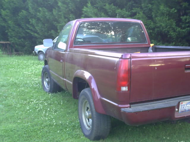 ai244.photobucket.com_albums_gg14_mybigwarwagon_1988_20Chevy_20Shortbed_PICT0018.jpg