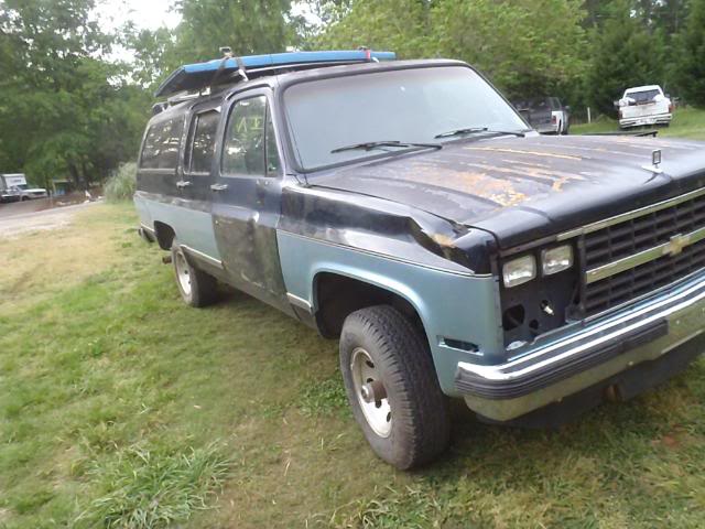 ai244.photobucket.com_albums_gg14_mybigwarwagon_90_20Suburban_20Turbo_20Diesel_P5070007.jpg