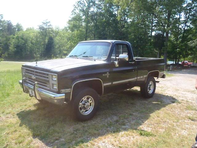 ai244.photobucket.com_albums_gg14_mybigwarwagon_90_20Suburban_20Turbo_20Diesel_P5080180.jpg