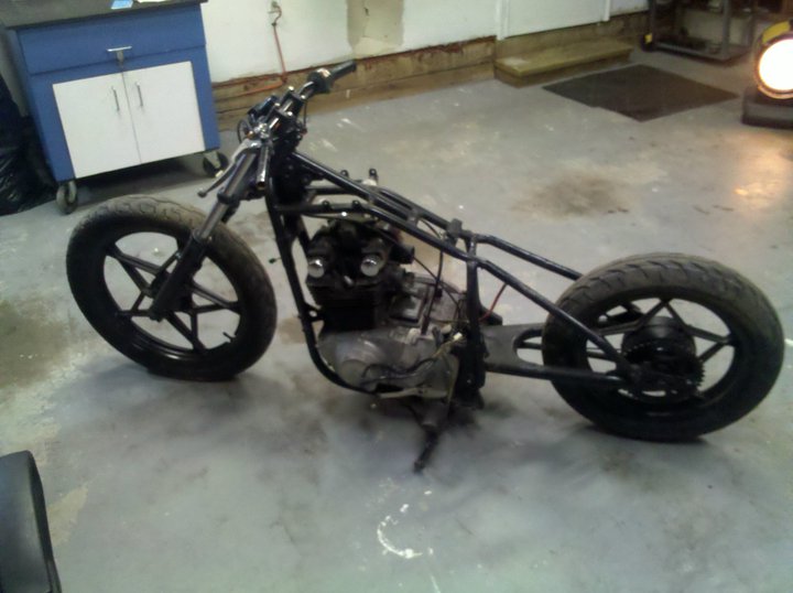 ai248.photobucket.com_albums_gg196_mcbeerob_Bobber_20Build_1630263ef89e9dc549b2a3da0e0f5723f98.jpg