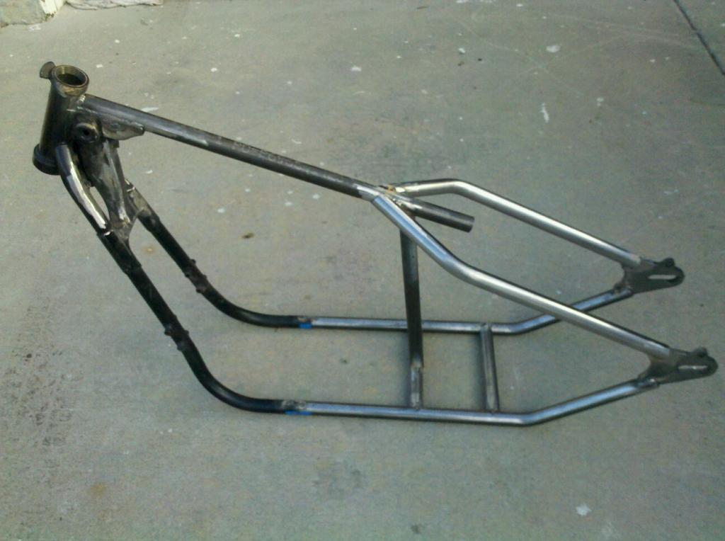 ai248.photobucket.com_albums_gg196_mcbeerob_Bobber_20Build_1767fc0decb5a56a8a72e5a70fbdf92fc85.jpg