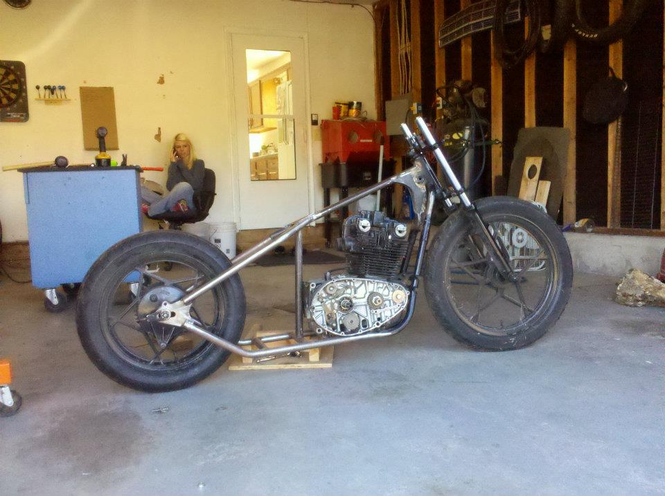 ai248.photobucket.com_albums_gg196_mcbeerob_Bobber_20Build_421854373ea20f522c9e2606a9087203d55.jpg